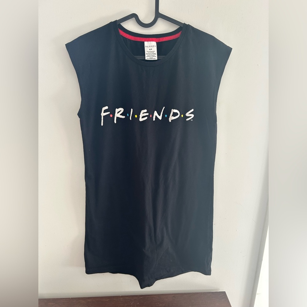 Black Sleeveless Friends Tv show Graphic Tank Top Small